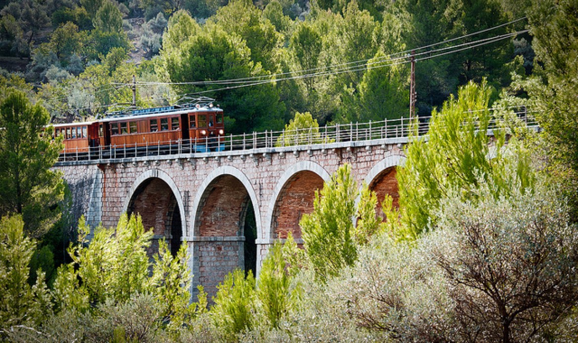 Five bridges to Sóller by train